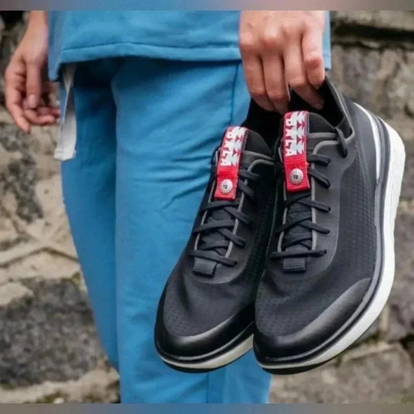 Bala Twelves Nocturnal Nurse shoes Women’s 8.5 Men’s 7.5 - Picture 3 of 15